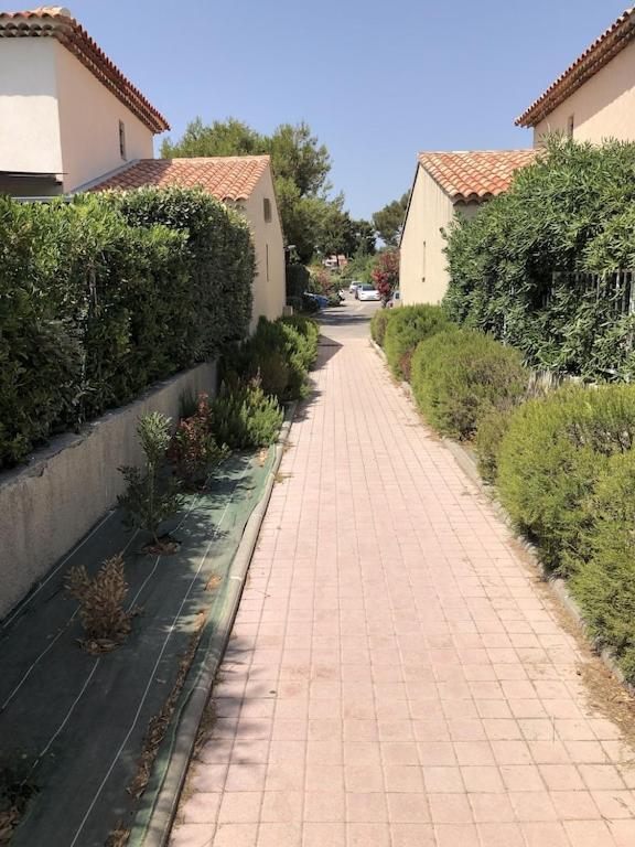 Appartement 60M2 - 2 Chambres A Une Minute Des Plages, Parking Prive Sausset-les-Pins Exteriör bild