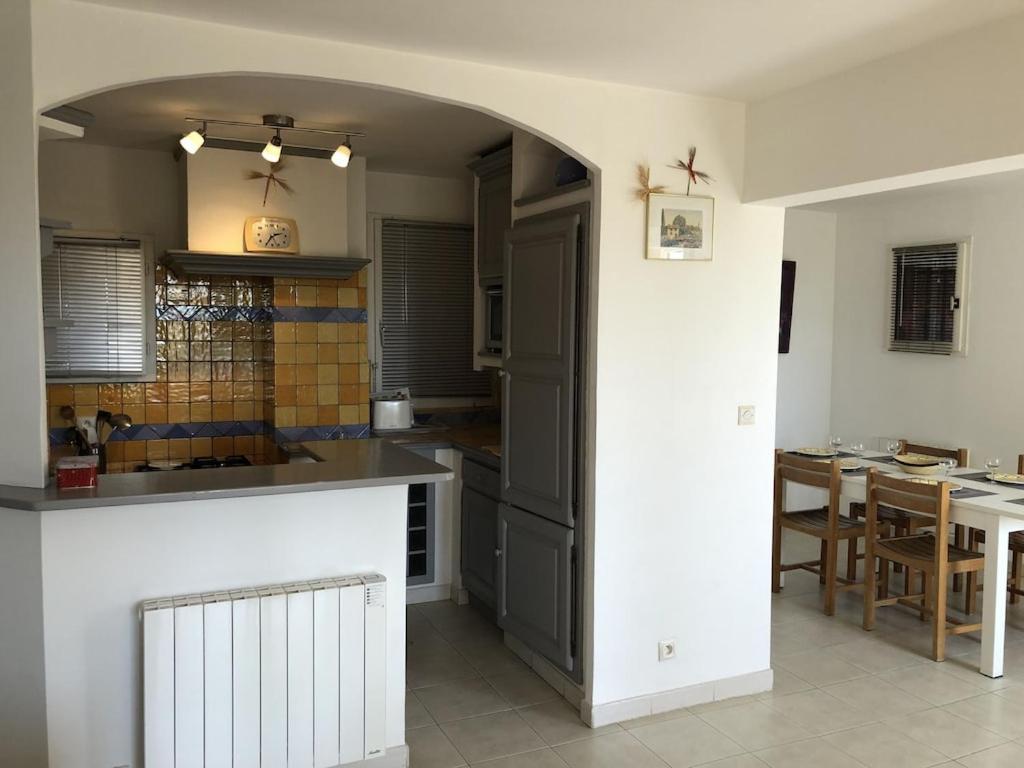 Appartement 60M2 - 2 Chambres A Une Minute Des Plages, Parking Prive Sausset-les-Pins Exteriör bild