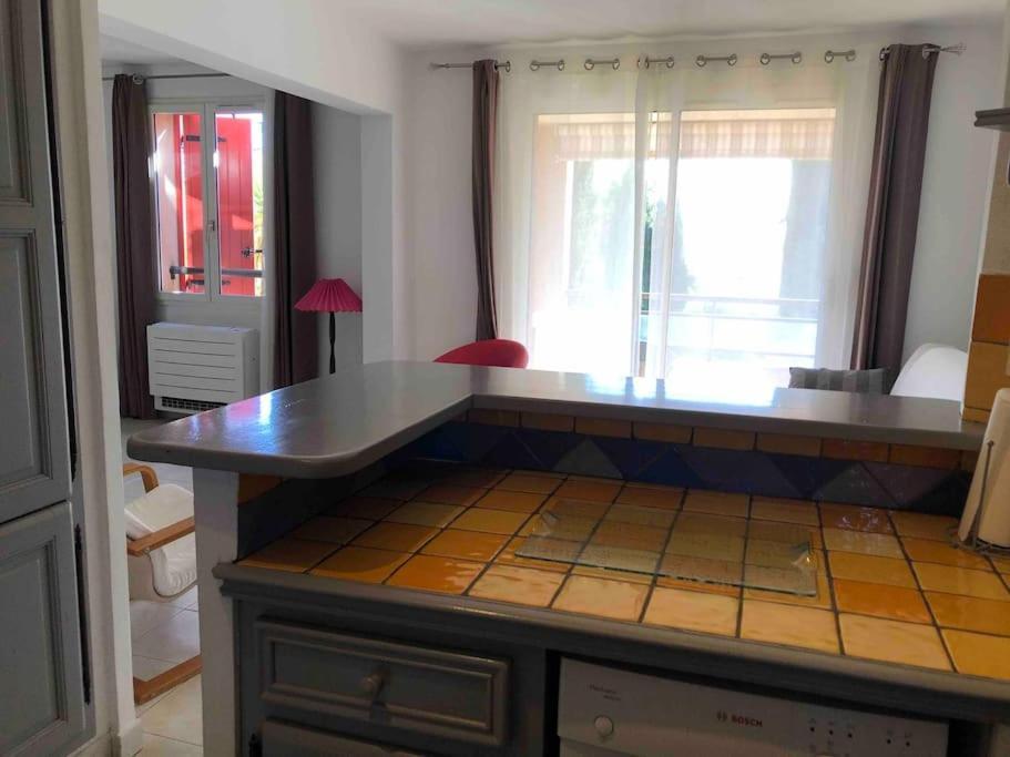 Appartement 60M2 - 2 Chambres A Une Minute Des Plages, Parking Prive Sausset-les-Pins Exteriör bild